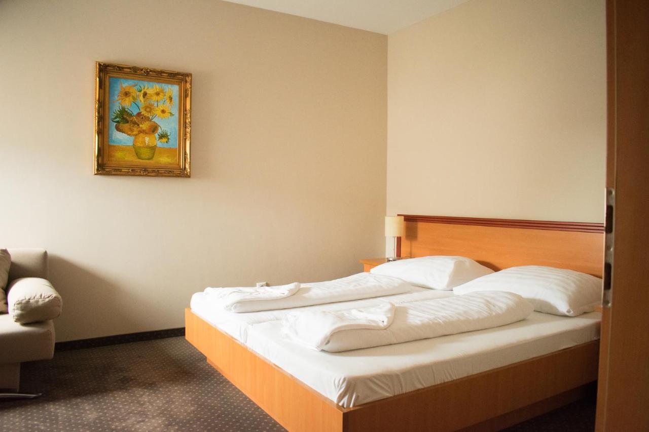 P4W Hotel Residence โซมบ็อตเฮย์ ภายนอก รูปภาพ