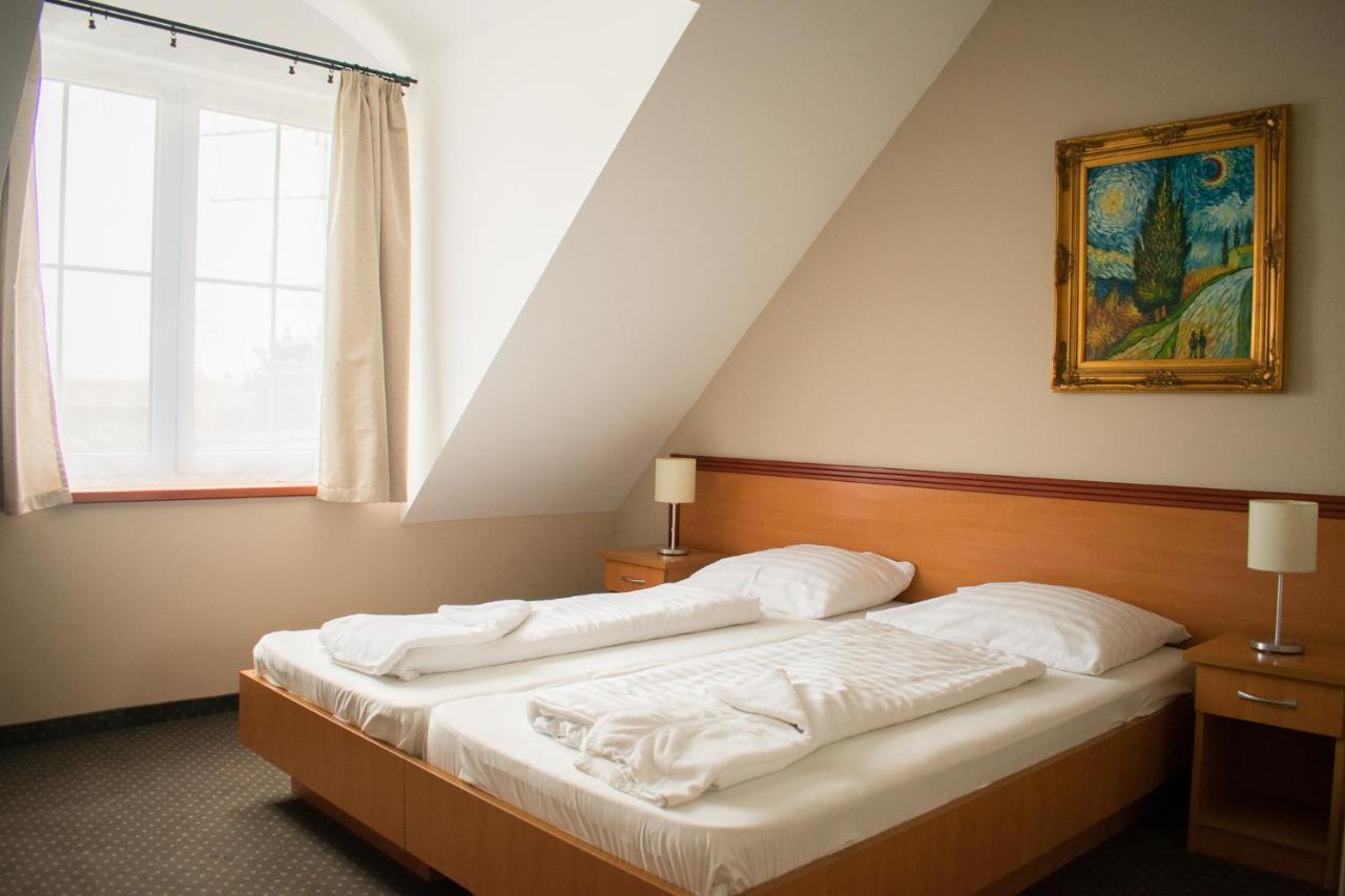 P4W Hotel Residence โซมบ็อตเฮย์ ภายนอก รูปภาพ