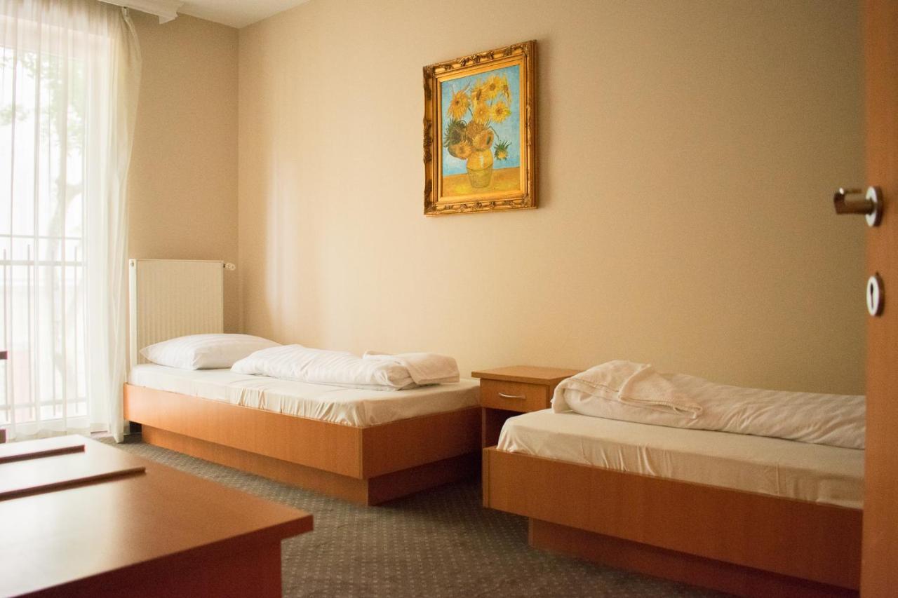 P4W Hotel Residence โซมบ็อตเฮย์ ภายนอก รูปภาพ