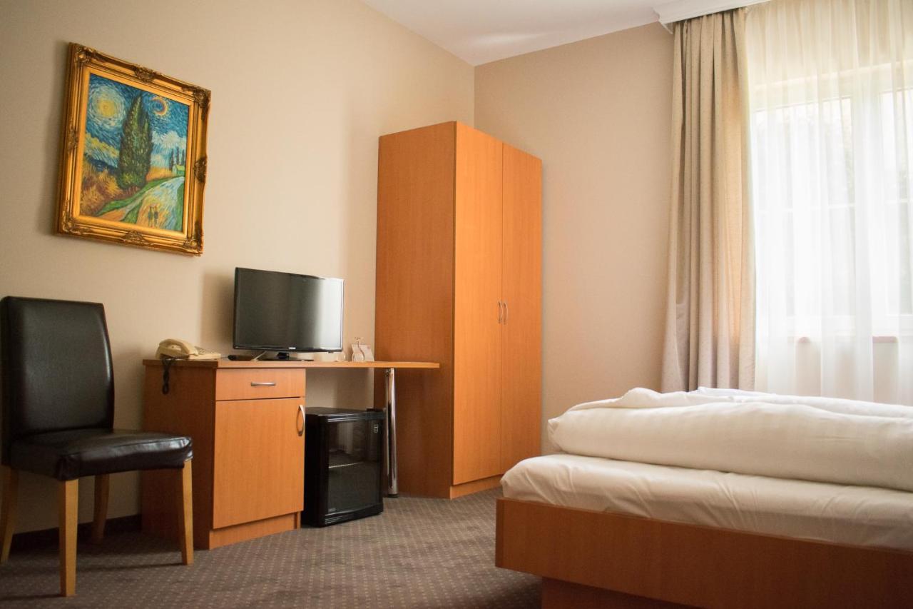 P4W Hotel Residence โซมบ็อตเฮย์ ภายนอก รูปภาพ